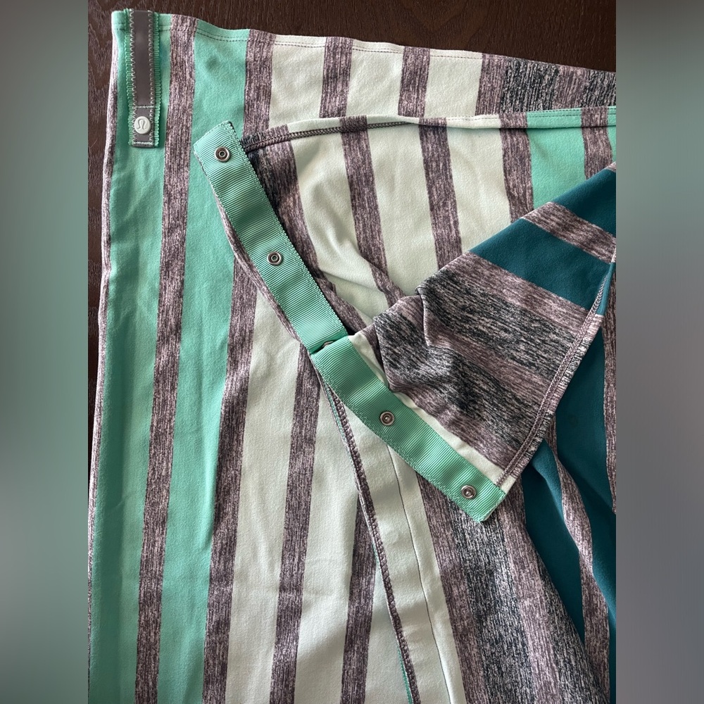 Lulemon Vinyasa Multipupose Wrap/Scarf with Snaps